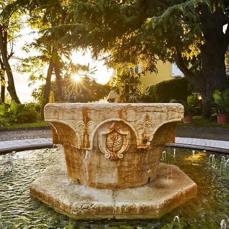 Szálloda Riviera & Maximilian's 4*