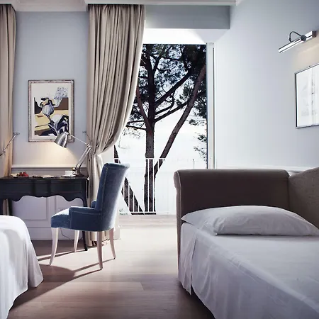 Szálloda Riviera & Maximilian's 4*