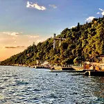 Hotel Riviera & Maximilian's 4*