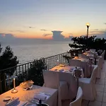 Hotel Riviera & Maximilian's 4*