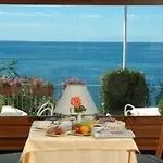 Riviera & Maximilian's