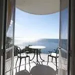 Riviera & Maximilian's 4*
