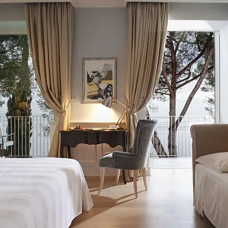 Riviera & Maximilian's 4* Trieste