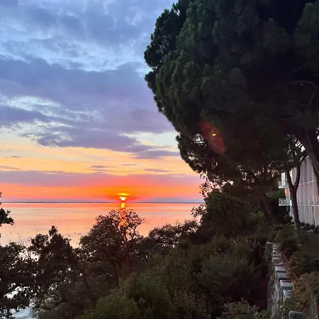 Riviera & Maximilian's Hotell Trieste