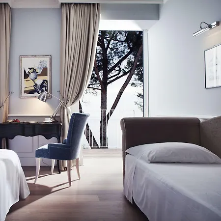Hotel Riviera & Maximilian's