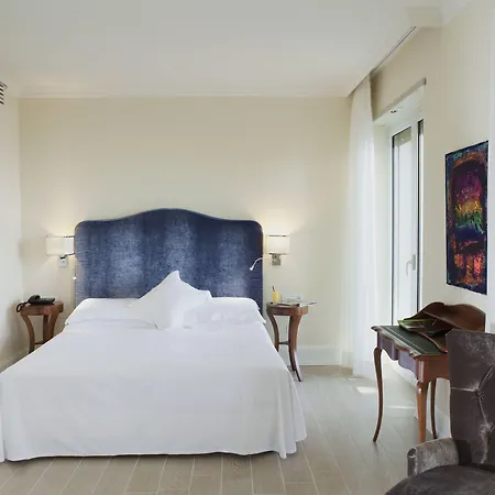 Riviera&maximilian's Triest