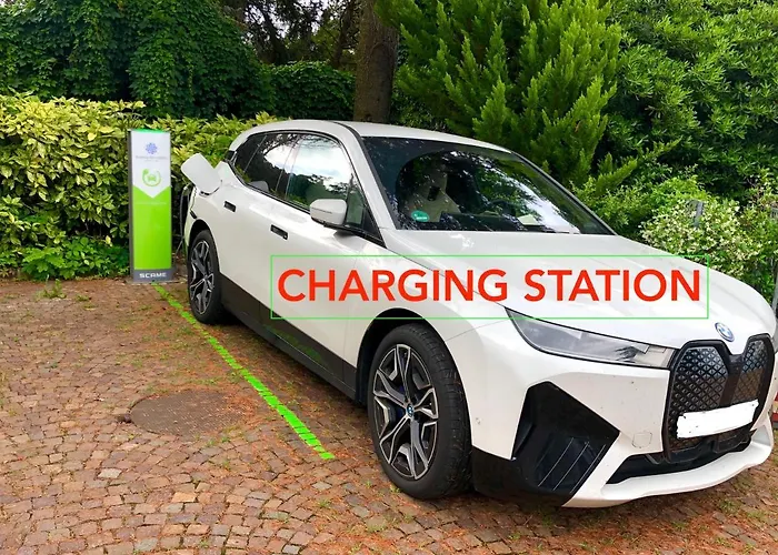 فندق Riviera & Maximilian's 4*