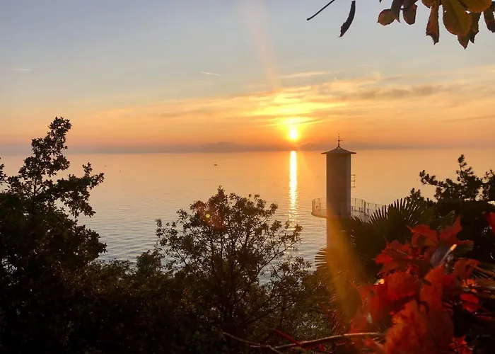 Riviera & Maximilian's فندق 4*