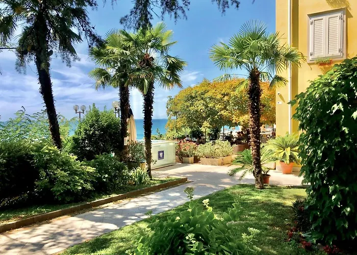 فندق Riviera & Maximilian's