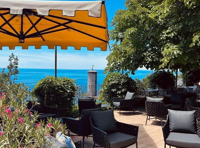 Hotel Riviera & Maximilian's 4*